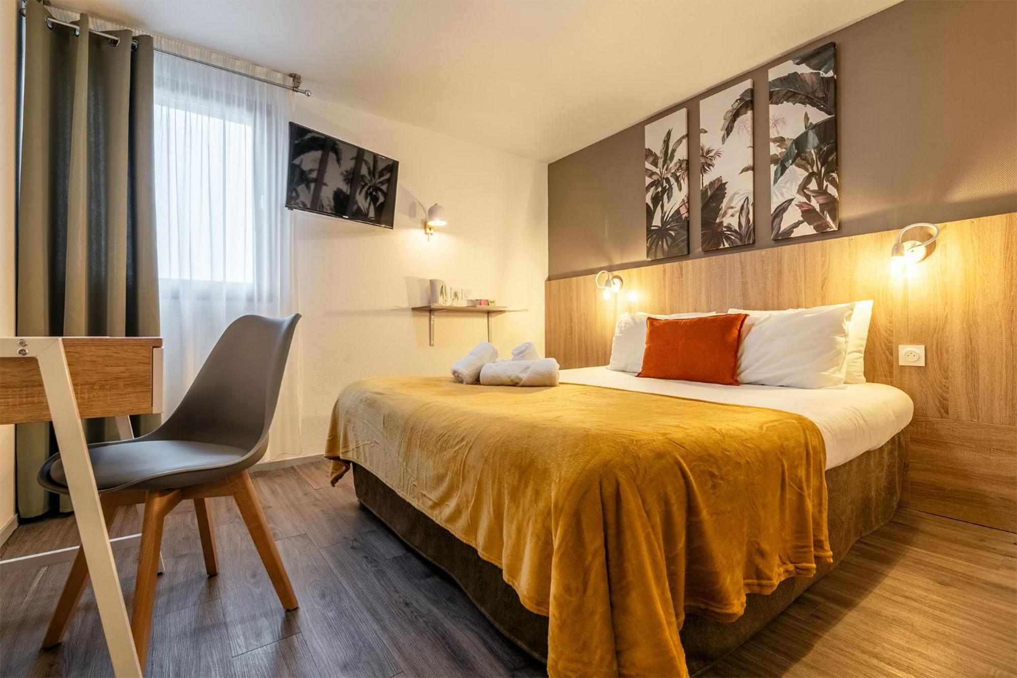 Le Roxane Hotell Saint-Laurent-des-Vignes Eksteriør bilde