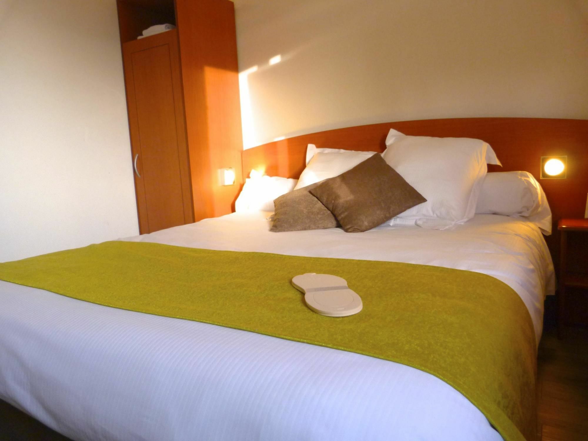 Le Roxane Hotell Saint-Laurent-des-Vignes Eksteriør bilde